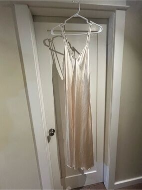 ZARACream Satin Slip Chemise - Lightweight V-Neck Nightdress